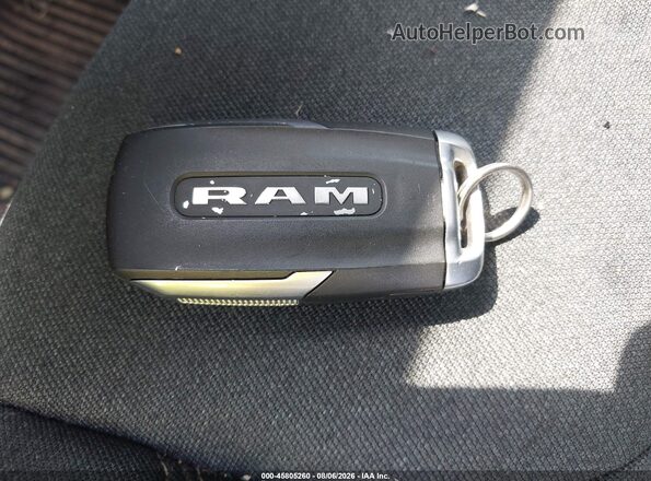 1C6SRFFP1TN171795 2026 RAM 1500 Blue Առջևի վահանակի տեսք