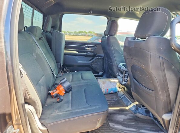 1C6SRFFPXSN699236 2025 RAM 1500 Black Rear seats view