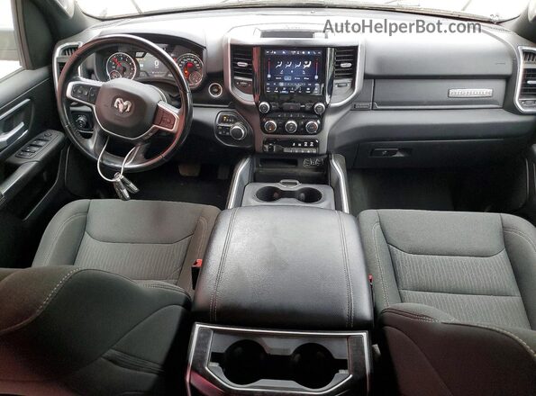 1C6SRFFT0NN106789 2022 RAM 1500 Белый Вид панели приборов