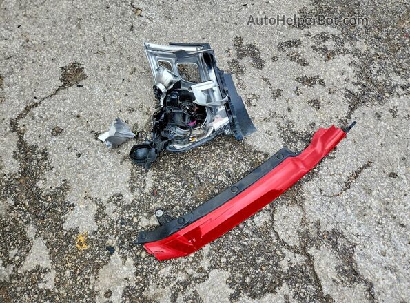 1C6SRFFT0NN411970 2022 RAM 1500 Red Widok komory silnika