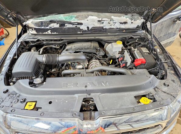 1C6SRFFT0NN453622 2022 RAM 1500 Gray Rear interior view