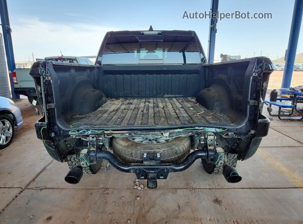1C6SRFFT0RN162950 2024 RAM 1500 Black Rear view