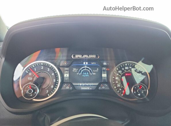 1C6SRFFT0RN162950 2024 RAM 1500 Black Instrument cluster view