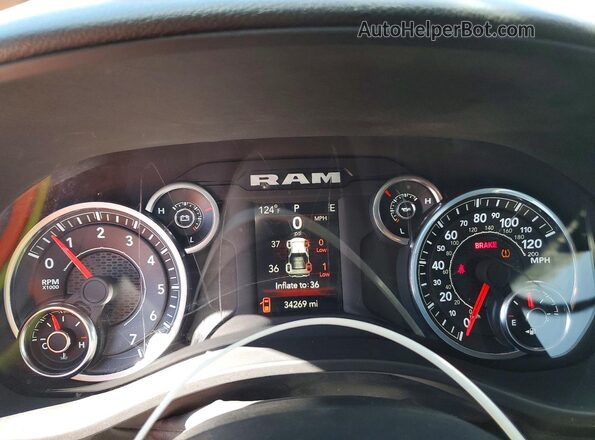 1C6SRFFT1RN203912 2024 RAM 1500 Silver ხელსაწყოთა პანელის ხედი