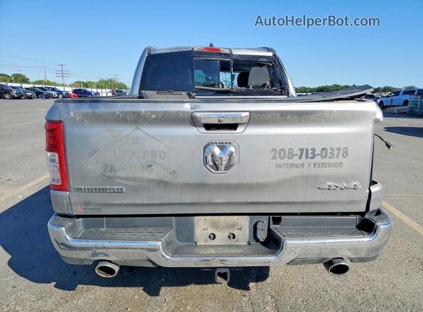 1C6SRFFT2KN778817 2019 RAM 1500 Silver Вид ззаду