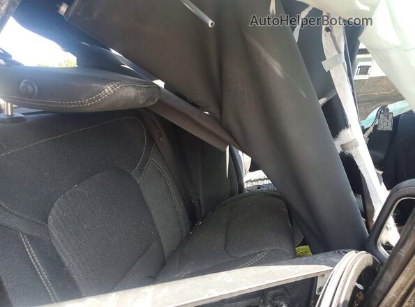 1C6SRFFT2LN184861 2020 RAM 1500 Black Vista de los asientos traseros