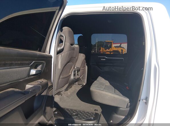 1C6SRFFT2RN117511 2024 RAM 1500 White VIN կոդի պիտակի տեսք