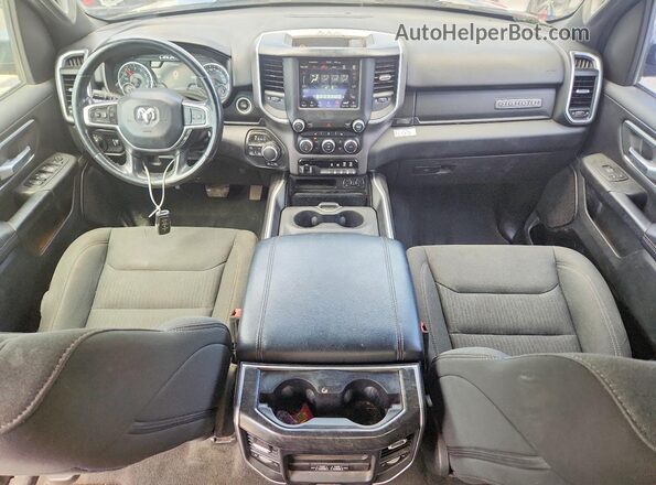 1C6SRFFT3MN532085 2021 RAM 1500 Black Widok deski rozdzielczej