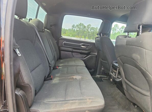 1C6SRFFT3MN532085 2021 RAM 1500 Black Widok tylnych siedzeń