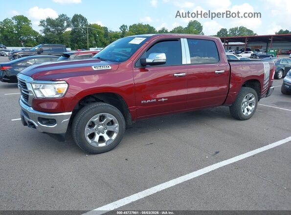 1C6SRFFT3MN553468 2021 RAM 1500 Maroon წინა მარცხენა ხედი სამი მეოთხედიდან