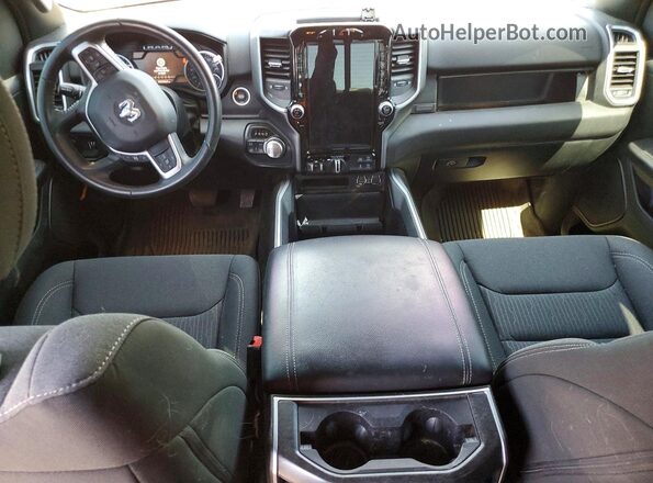 1C6SRFFT3NN162239 2022 RAM 1500 Двухцветный Вид панели приборов
