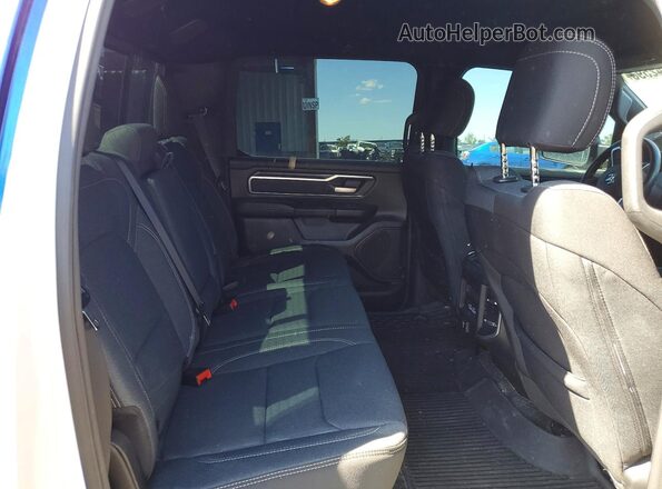 1C6SRFFT3NN162239 2022 RAM 1500 Двухцветный Вид задних сидений