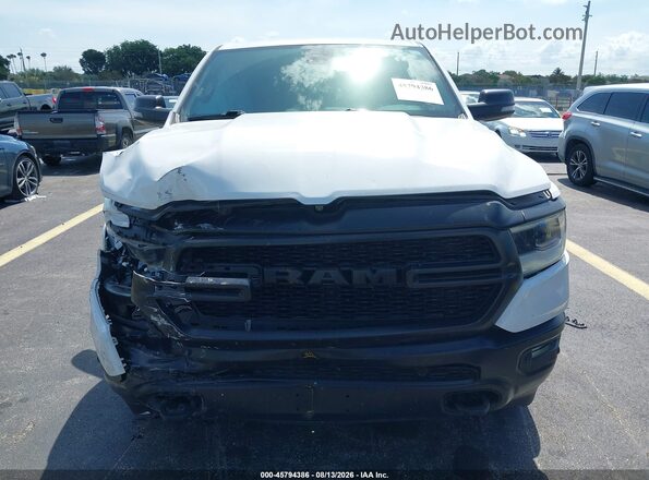 1C6SRFFT3PN536187 2023 RAM 1500 White Vista del cuadro de instrumentos