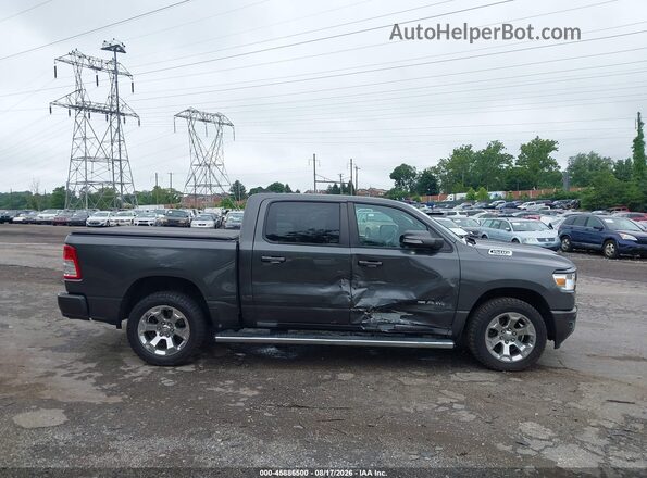 1C6SRFFT5KN566168 2019 RAM 1500 Серый Вид задней части салона