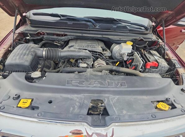 1C6SRFFT5KN575789 2019 RAM 1500 Red Widok wnętrza z tyłu
