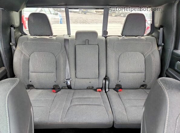 1C6SRFFT5KN864588 2019 RAM 1500 Blue Rear seats view