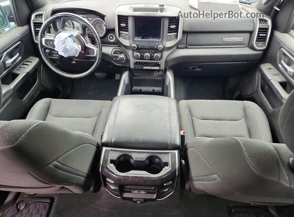 1C6SRFFT5KN864588 2019 RAM 1500 Blue Dashboard view