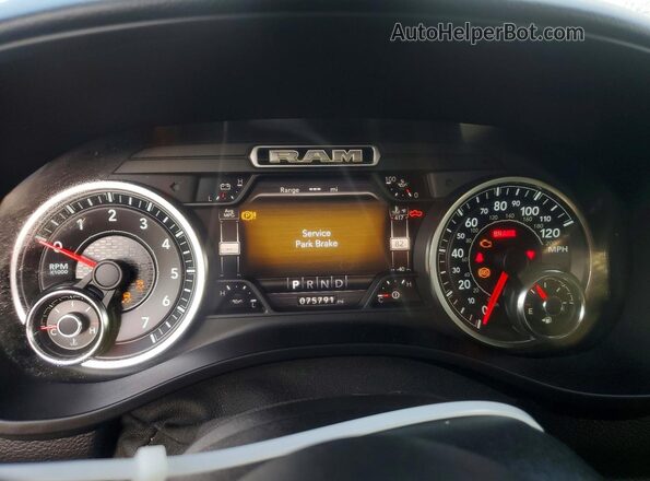 1C6SRFFT5MN505177 2021 RAM 1500 White ხელსაწყოთა პანელის ხედი