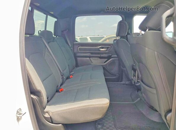 1C6SRFFT5MN505177 2021 RAM 1500 White უკანა სავარძლების ხედი