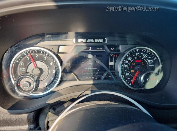 1C6SRFFT5MN668329 2021 RAM 1500 Green Instrument cluster view