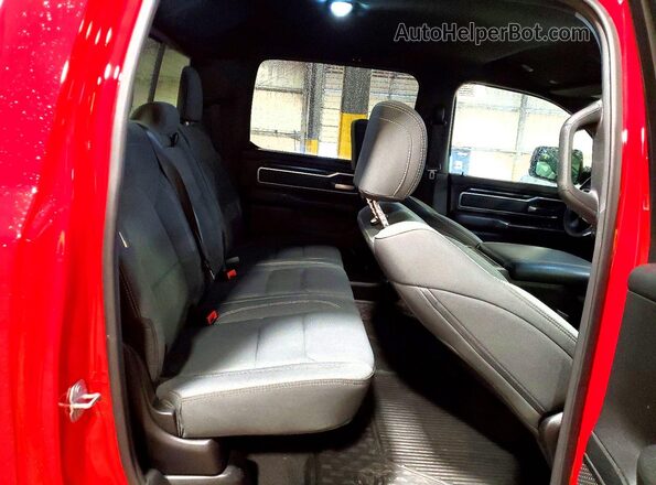 1C6SRFFT5MN680349 2021 RAM 1500 Red Vista de los asientos traseros