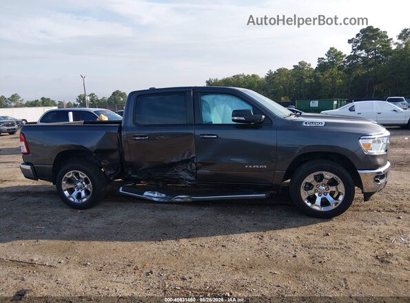 1C6SRFFT6KN664013 2019 RAM 1500 Gray Vista interior trasera