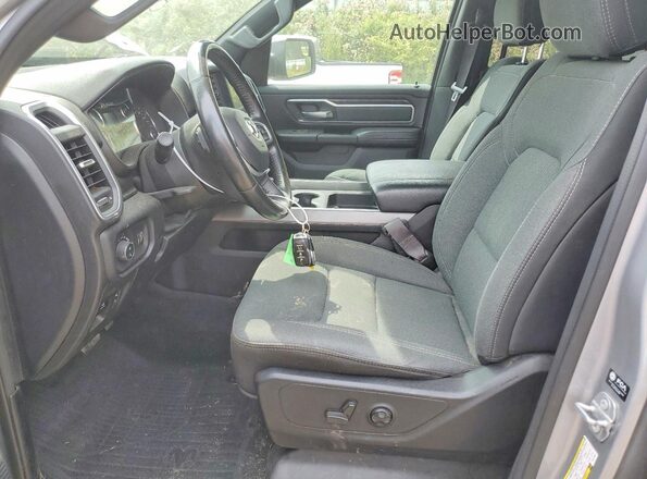 1C6SRFFT6MN718591 2021 RAM 1500 Silver Widok wnętrza z przodu