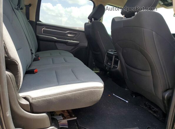 1C6SRFFT7KN644367 2019 RAM 1500 Blue Widok tylnych siedzeń