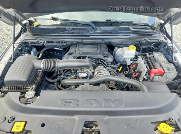 1C6SRFFT7KN711775 2019 RAM 1500 Silver Widok wnętrza z tyłu