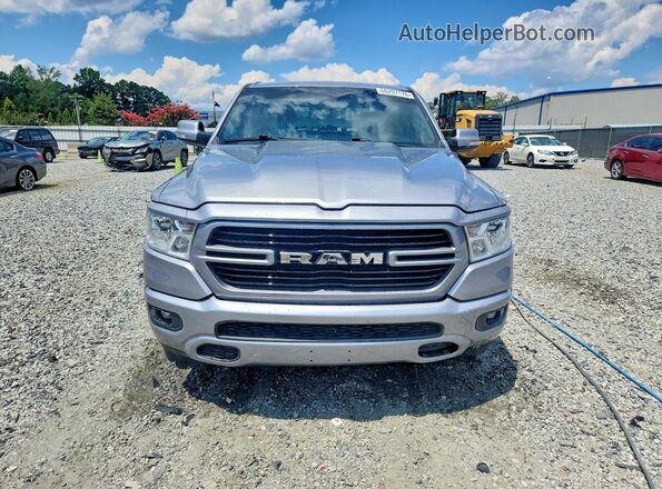 1C6SRFFT7KN711775 2019 RAM 1500 Silver Widok z przodu