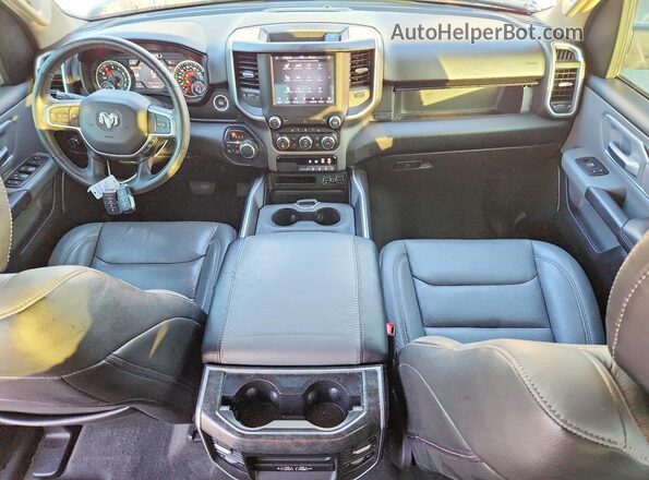 1C6SRFFT7LN168333 2020 RAM 1500 White Widok deski rozdzielczej
