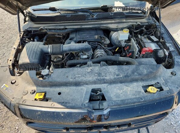 1C6SRFFT8KN585393 2019 RAM 1500 Черный Вид задней части салона
