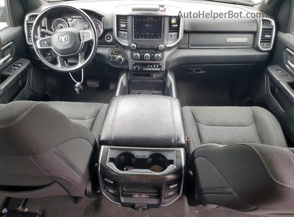 1C6SRFFT8LN160158 2020 RAM 1500 Серый Вид панели приборов