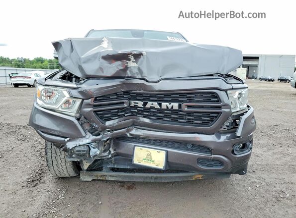 1C6SRFFT8NN154976 2022 RAM 1500 Серый Вид спереди