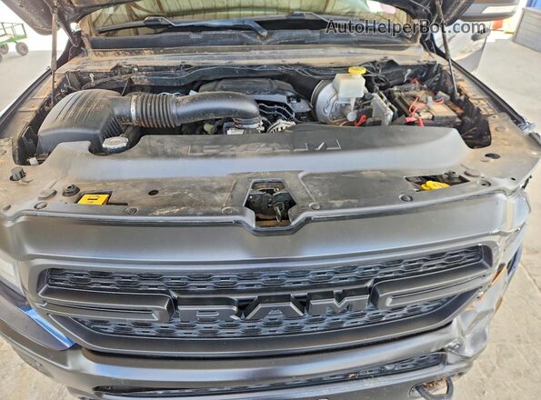 1C6SRFFTXLN383592 2020 RAM 1500 Blue Rear interior view