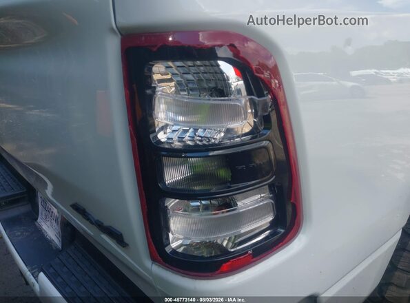 1C6SRFFTXNN236322 2022 RAM 1500 White Դիմացի տեսք