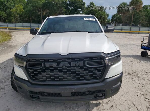 1C6SRFGP5SN699773 2025 RAM 1500 White Front view