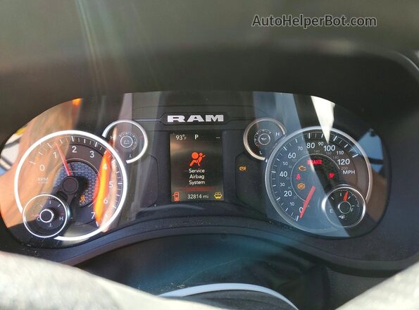 1C6SRFGT7RN216078 2024 RAM 1500 Black Vista del cuadro de instrumentos