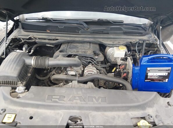 1C6SRFGT9KN651271 2019 RAM 1500 Black Rear view