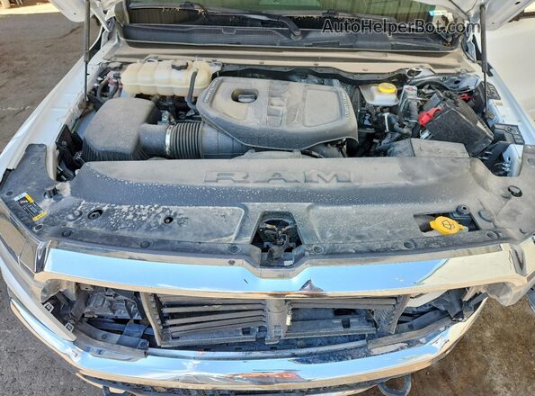 1C6SRFHP3SN619398 2025 RAM 1500 White Вид задньої частини салону