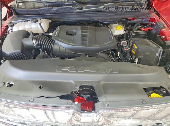 1C6SRFHP7TN394940 2026 RAM 1500 Красный Вид задней части салона