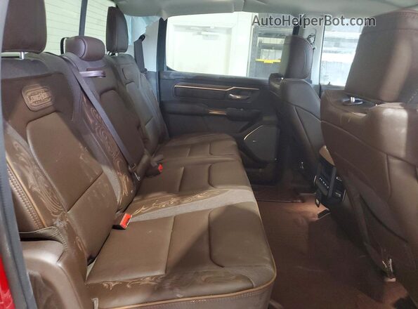 1C6SRFHP7TN394940 2026 RAM 1500 Красный Вид задних сидений