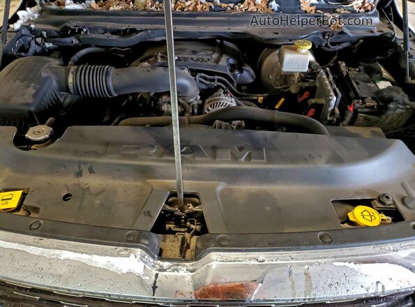 1C6SRFHT2KN572166 2019 RAM 1500 Gray უკანა სალონის ხედი