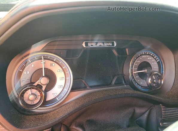 1C6SRFHT4MN555422 2021 RAM 1500 Black Widok zestawu wskaźników