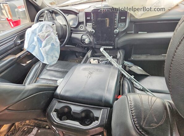 1C6SRFHT4PN522117 2023 RAM 1500 White Vista del salpicadero
