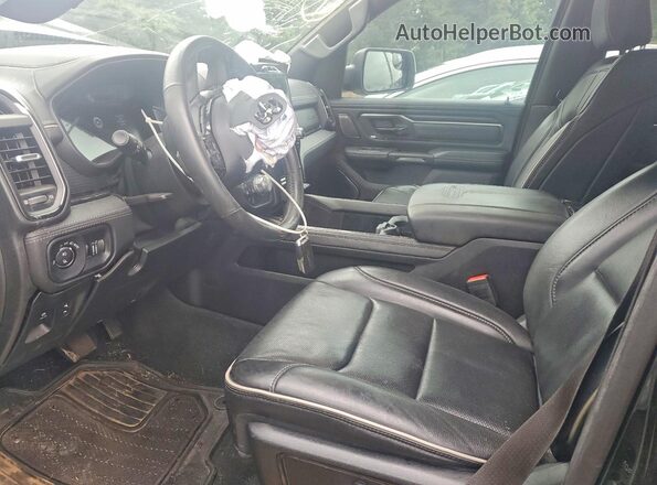 1C6SRFHT4RN155190 2024 RAM 1500 Black Widok wnętrza z przodu