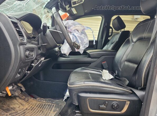 1C6SRFHT7LN342799 2020 RAM 1500 Silver Vista interior delantera