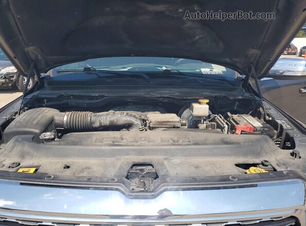 1C6SRFHT8KN664060 2019 RAM 1500 Gray Rear interior view