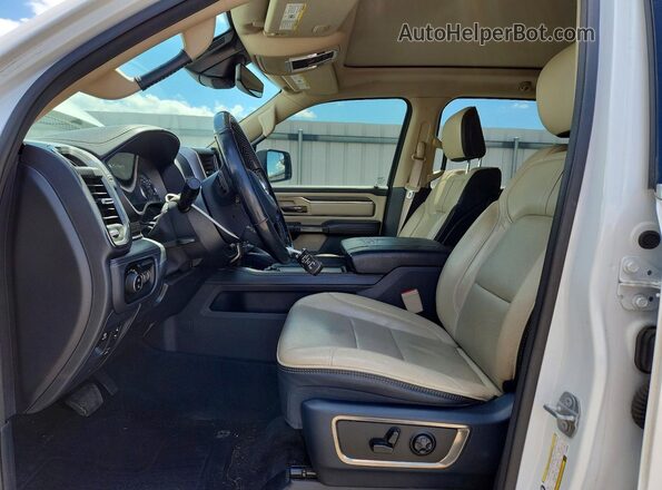 1C6SRFHT8LN285982 2020 RAM 1500 White წინა სალონის ხედი