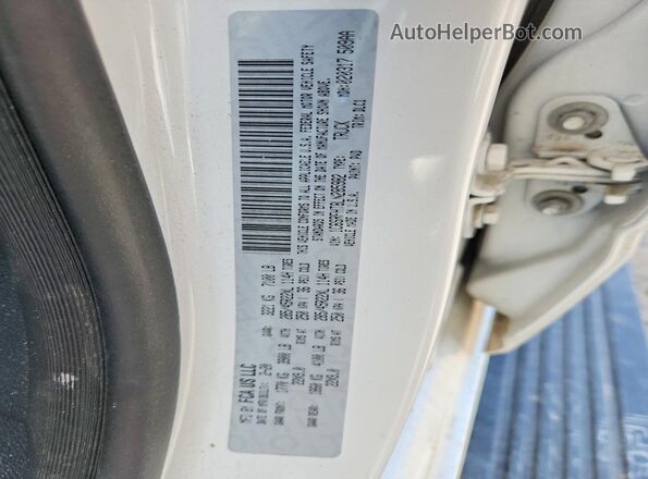 1C6SRFHT8LN285982 2020 RAM 1500 White ძრავის განყოფილების ხედი